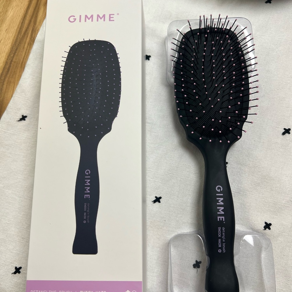 Gimme Detangling Brush